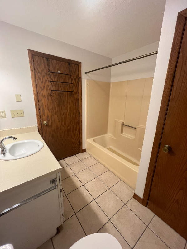 1820 Roosevelt St - Photo 6 of 31