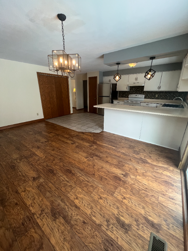 1820 Roosevelt St - Photo 2 of 32