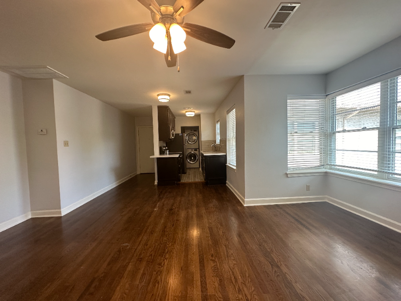 1717 Louisiana St #D - Photo 4 of 8