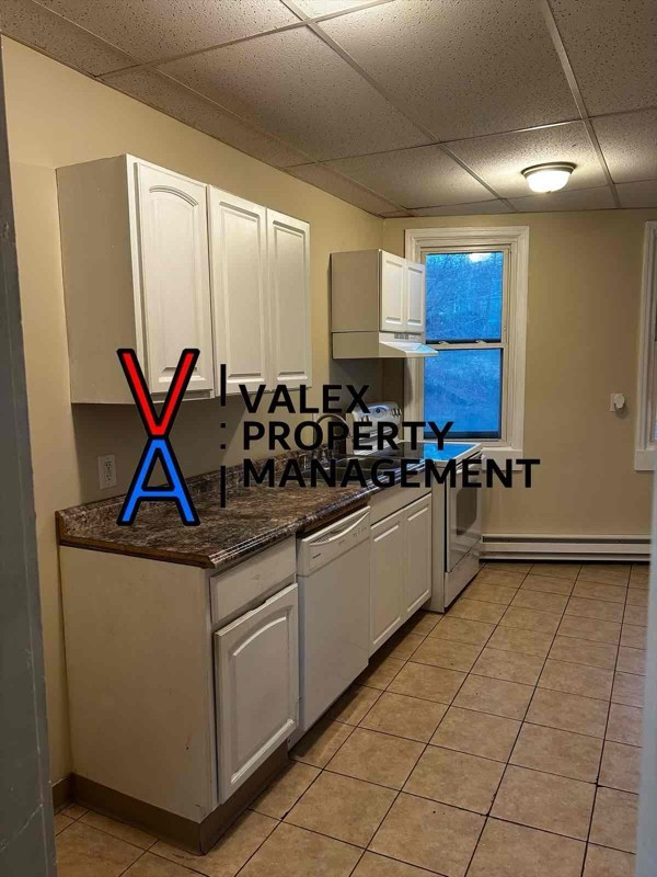 552 Main St #2B - Photo 3 of 11