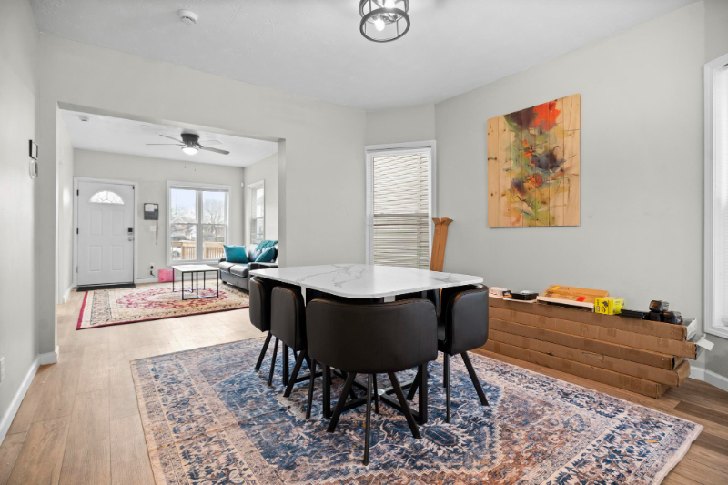 1842 Crawford Rd - Photo 3 of 27