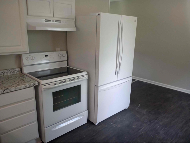 3 Court D - Photo 2 of 11