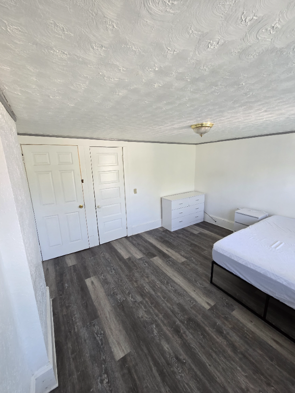 9200 Edmunds Ave - Photo 2 of 5