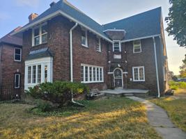 featured image of 8951 La Salle Blvd