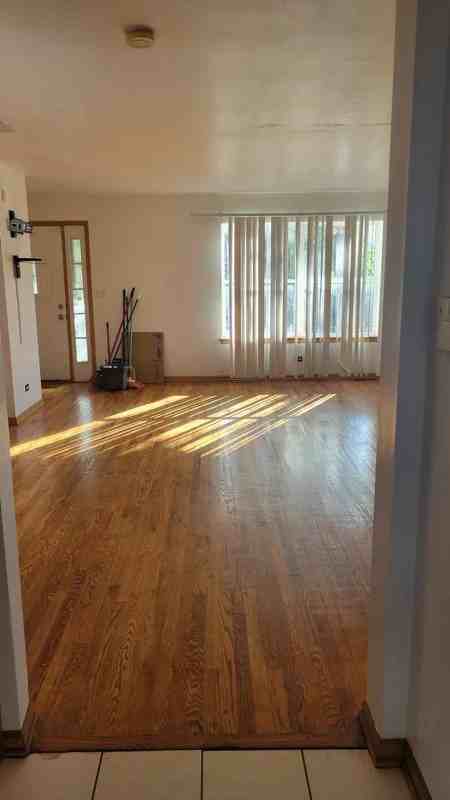 1322 E 72nd Pl - Photo 3 of 11