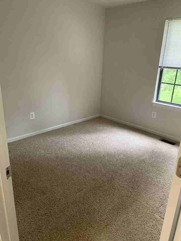 647 Highview Ct - Photo 2 of 16