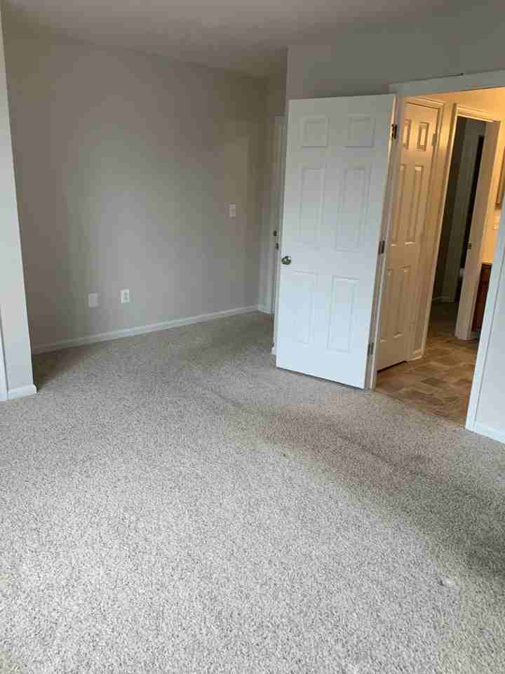 647 Highview Ct - Photo 7 of 16