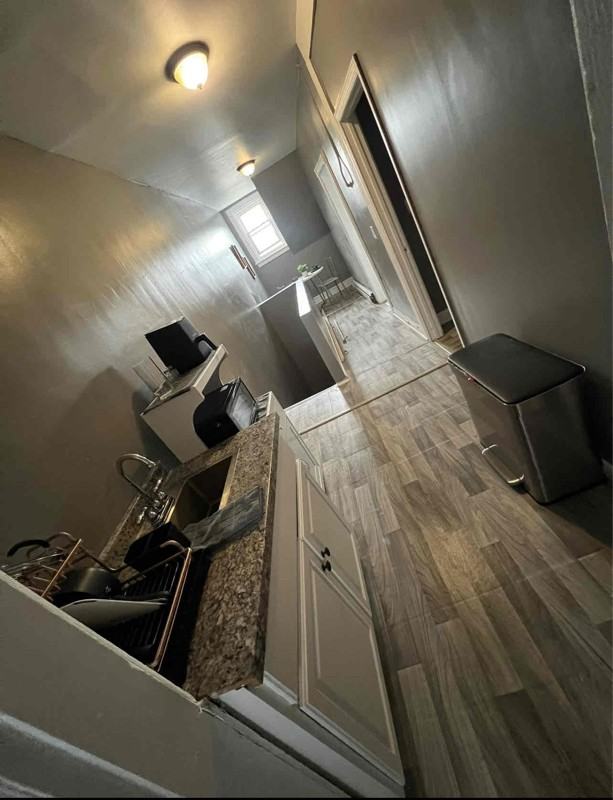 779 Lake St - Photo 3 of 5