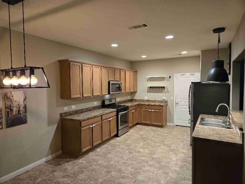 13911 Rock Range Ln - Photo 5 of 22