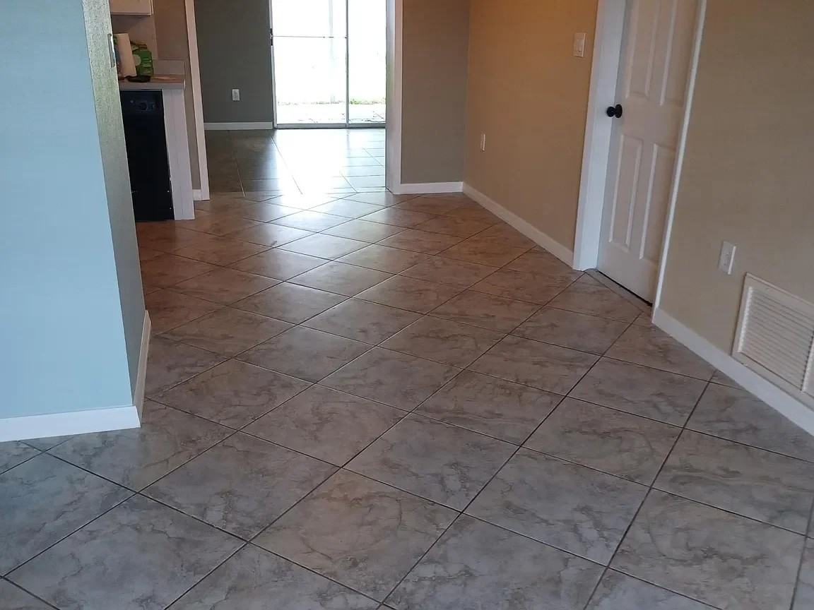 7130 King Arthur Dr - Photo 2 of 10