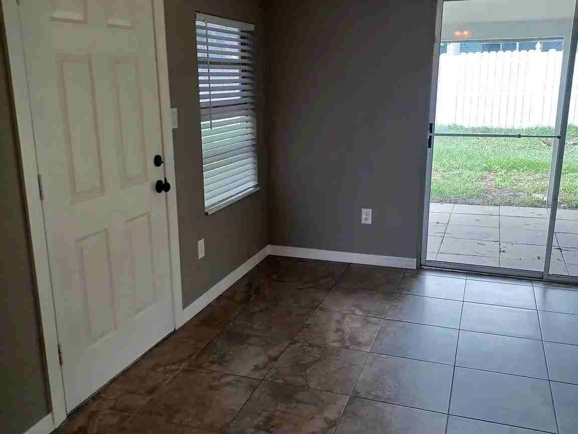 7130 King Arthur Dr - Photo 3 of 10