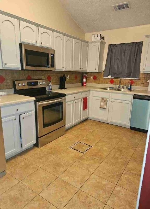3344 Waggoner Trl - Photo 3 of 9