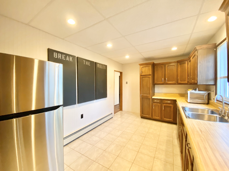 1147 Cherry St - Photo 2 of 13