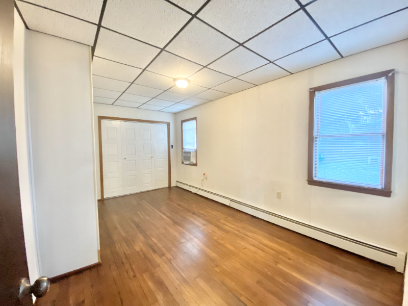 1147 Cherry St - Photo 7 of 13