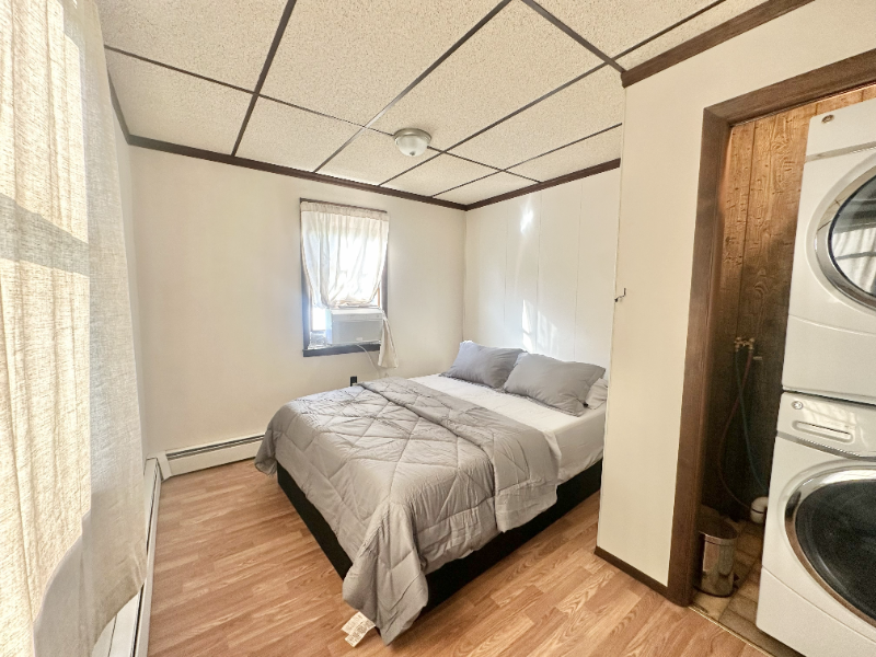 1147 Cherry St - Photo 3 of 5