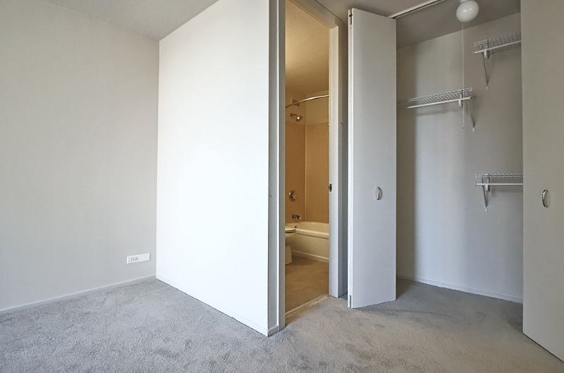 1130 N Clark St #1605 - Photo 6 of 10
