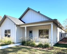 725 S Valentine St - Photo 1 of 1