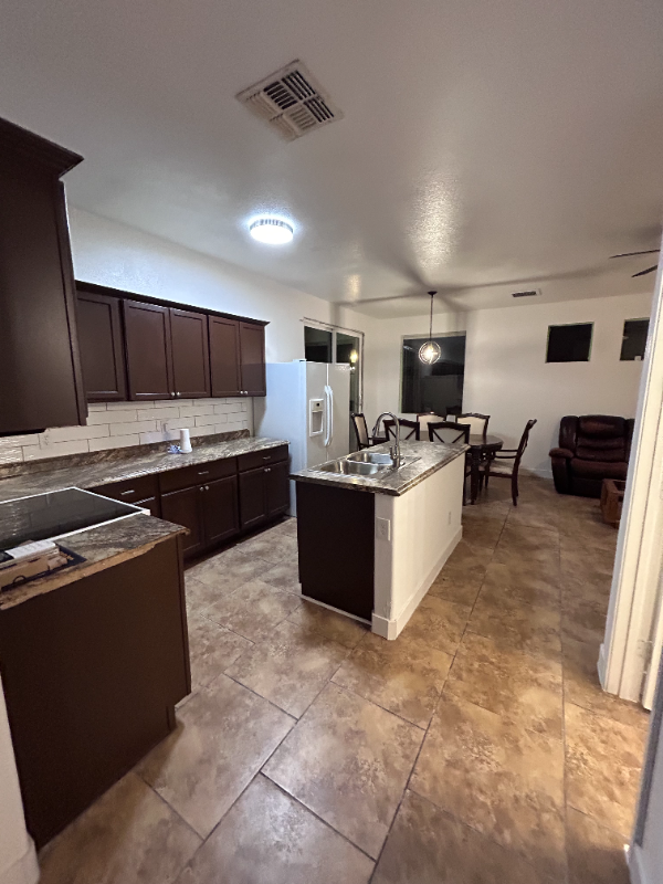 5117 S 15th Pl - Photo 2 of 5