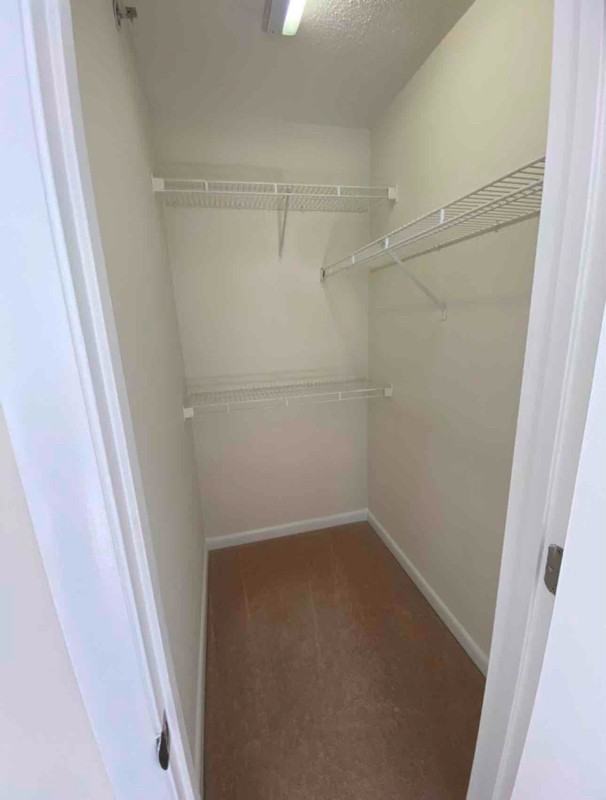 1230 University Ct #002 - Photo 3 of 5