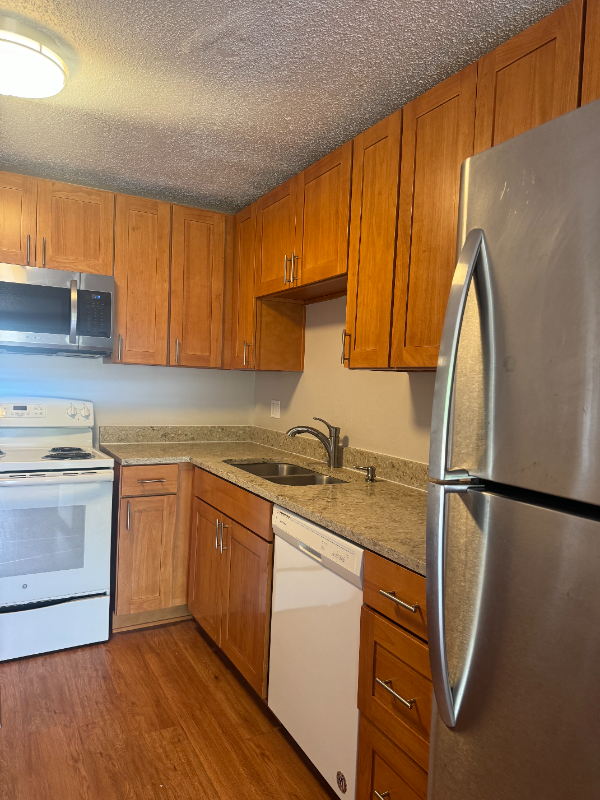 308 Summit Ave N #2 - Photo 3 of 16