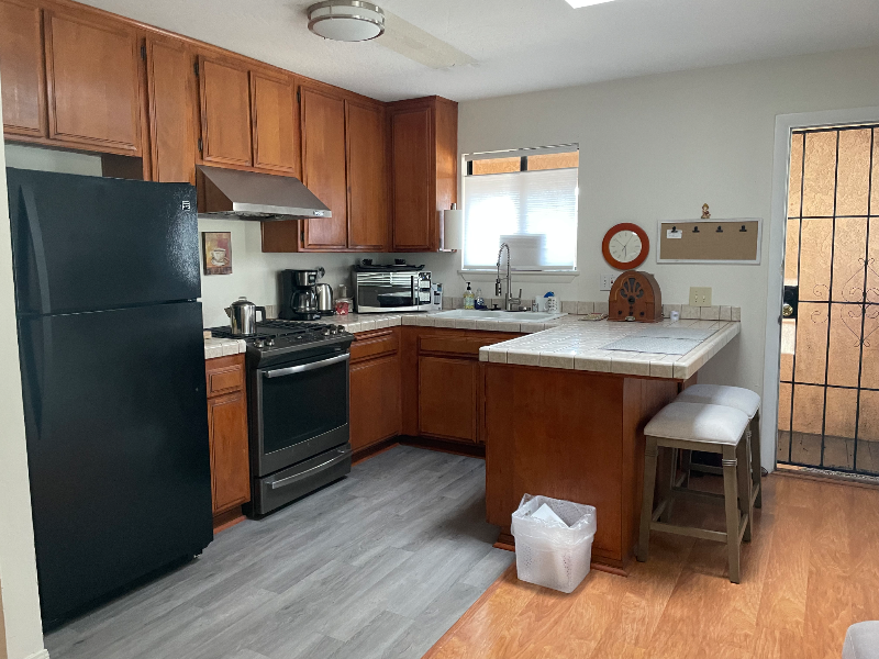 247 Juniper Ave - Photo 3 of 12