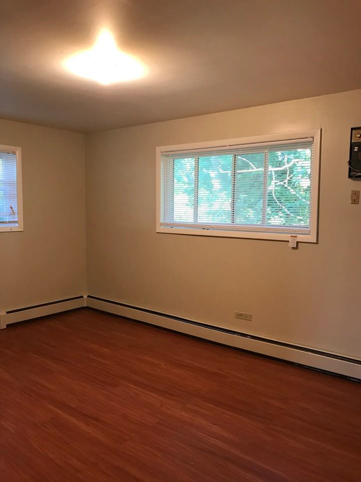 13058 Wood St #3EAST - Photo 4 of 8