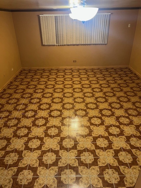 12105 S Justine St - Photo 5 of 12