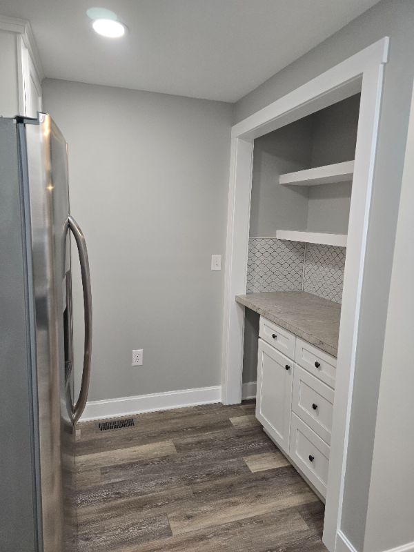 412 Jerome St - Photo 4 of 19