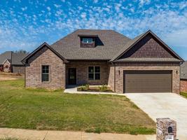 featured image of 17404 Crooked Oak Dr