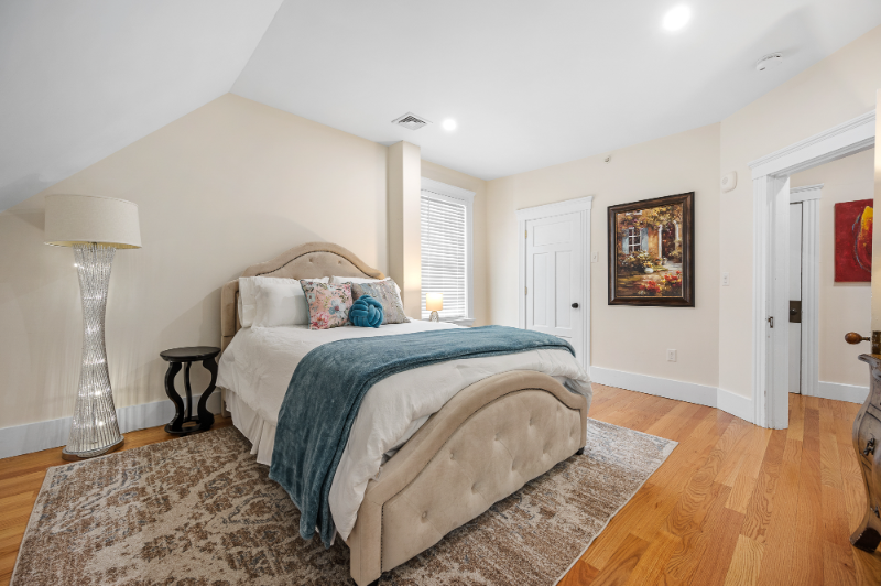 284 Highland St #3 - Photo 5 of 16