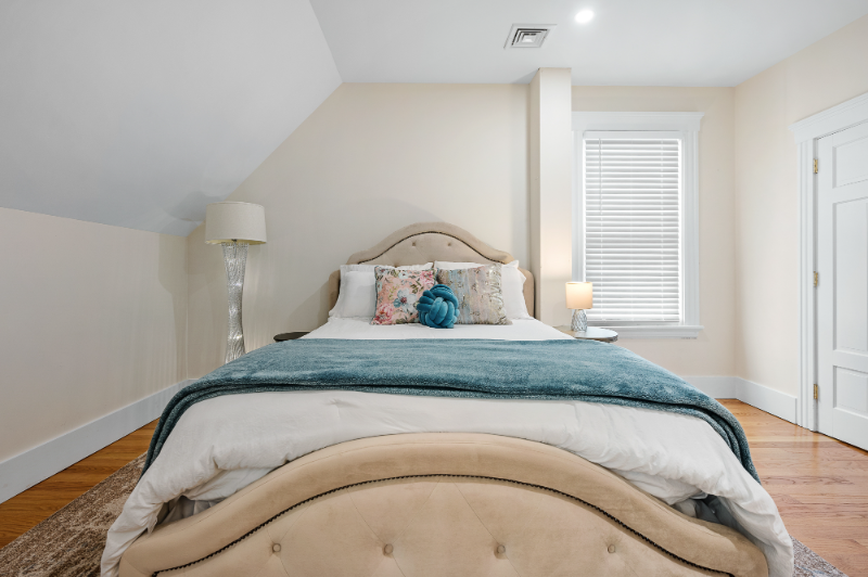 284 Highland St #3 - Photo 6 of 16