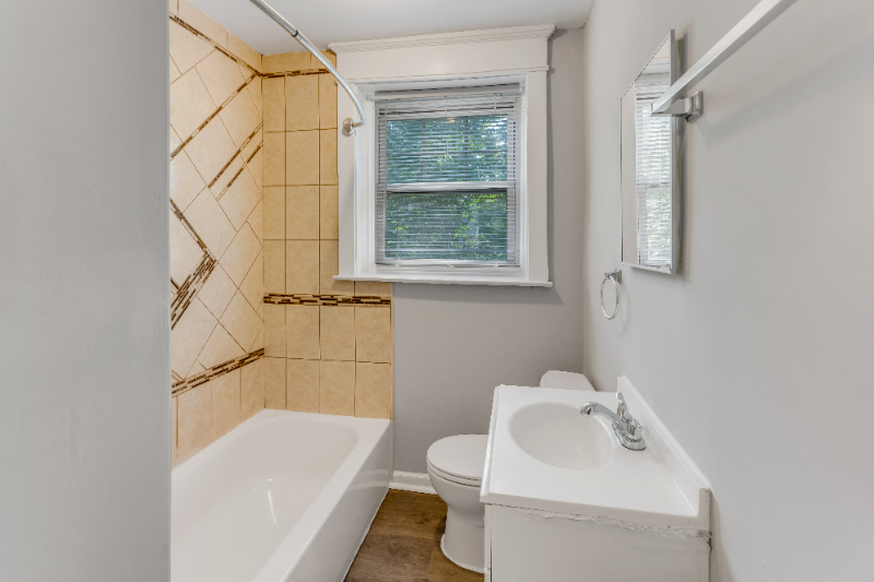 144 W Allens Ln #B2 - Photo 7 of 7