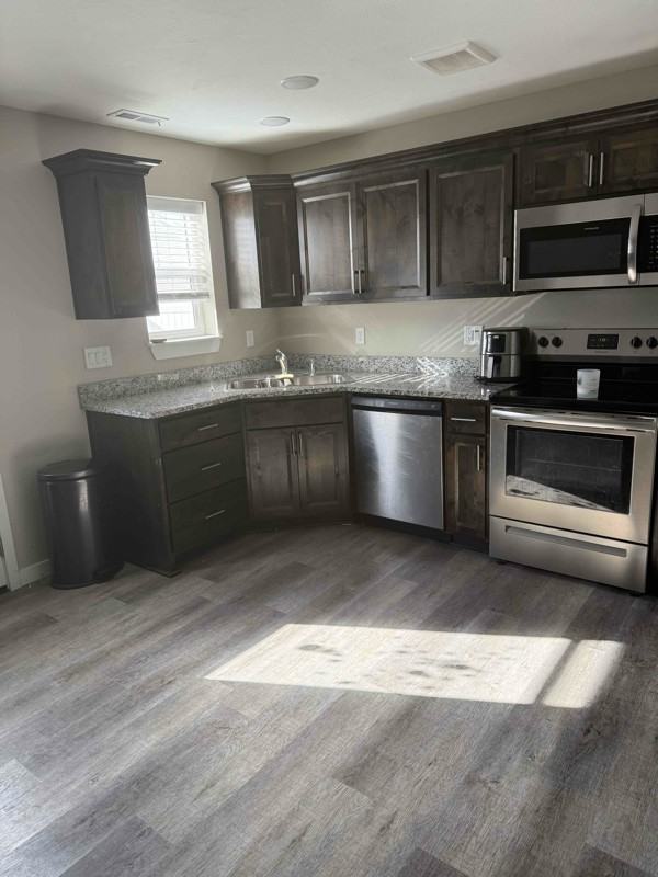 533 Trails End - Photo 3 of 12