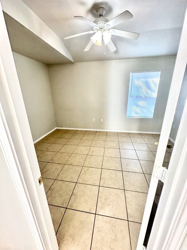 15315 Kamary Ln - Photo 5 of 13