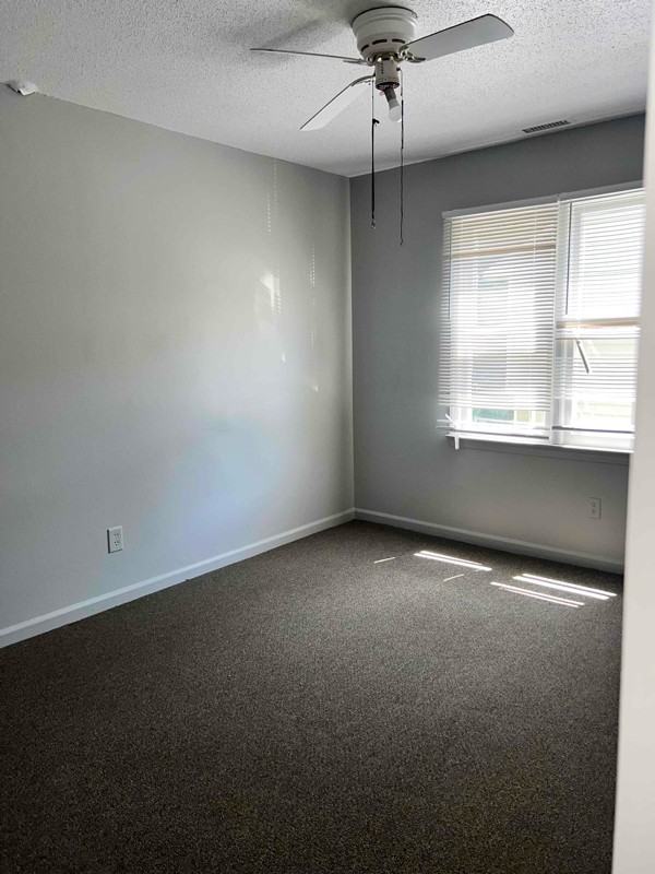 4614 Nesbit Ct - Photo 3 of 12