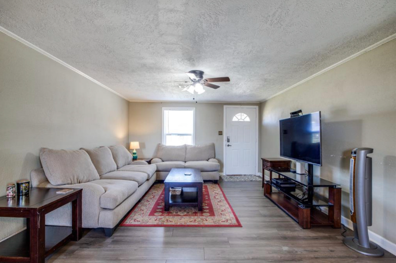 2922 Michael St - Photo 5 of 10