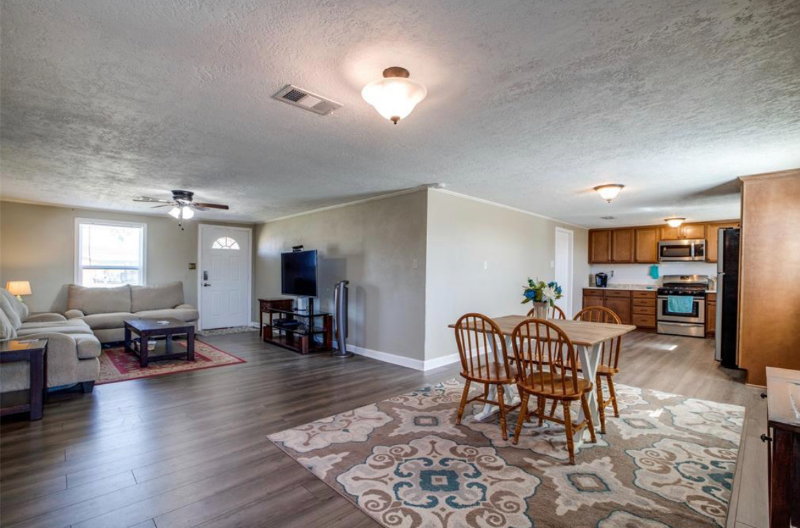 2922 Michael St - Photo 6 of 10