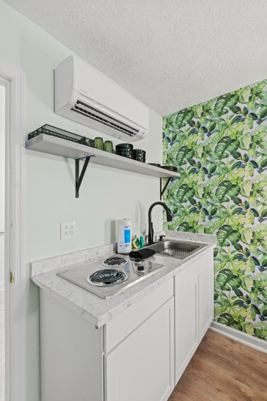 1122 Highway #6 - Photo 5 of 13