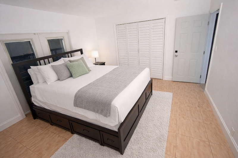 629 Selkirk St - Photo 6 of 11