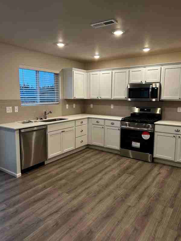 160 Ne Olympic Rdg - Photo 3 of 13