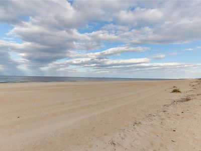 923 E Ocean View Ave - Photo 2 of 27