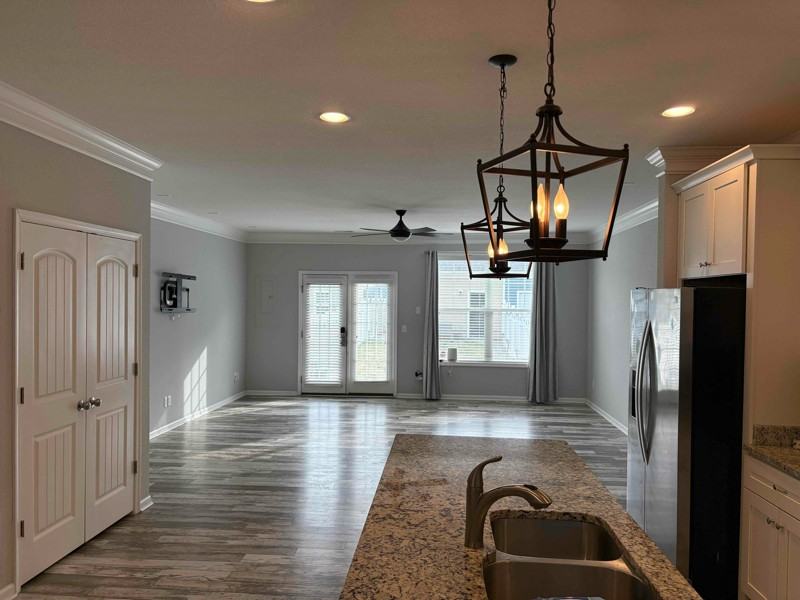 923 E Ocean View Ave - Photo 7 of 27