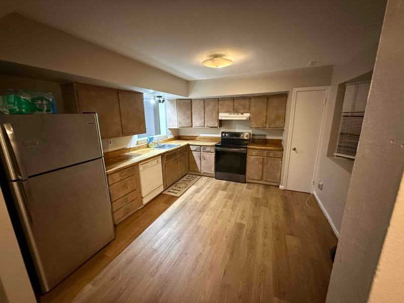 4807 Anglesey Ct - Photo 2 of 16