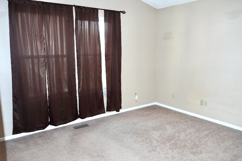 4315 Fletcher Dr - Photo 5 of 19