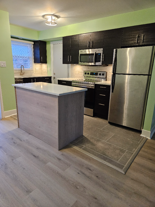 211 Washington Sq #A - Photo 2 of 8