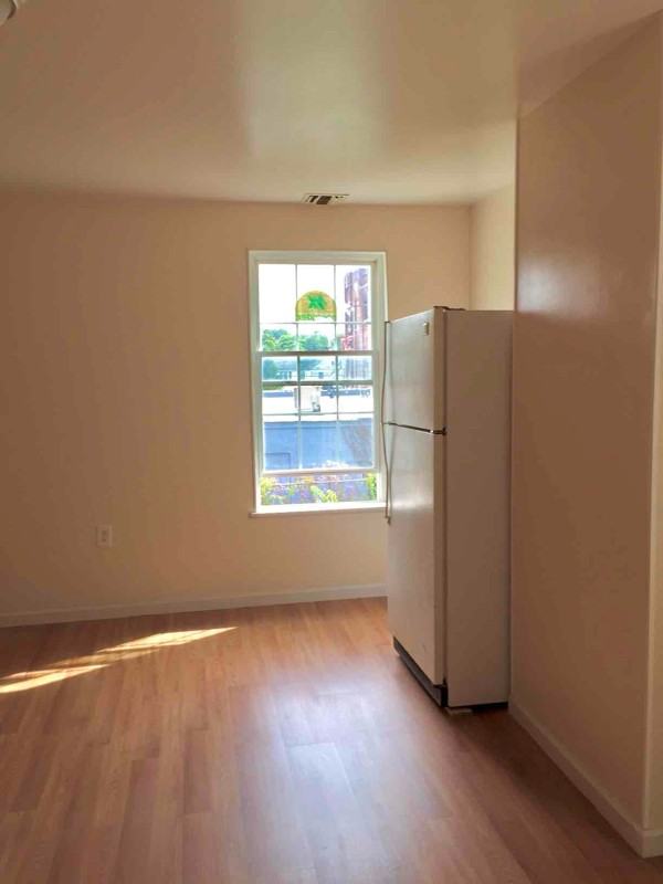 86 Cedar St - Photo 3 of 12