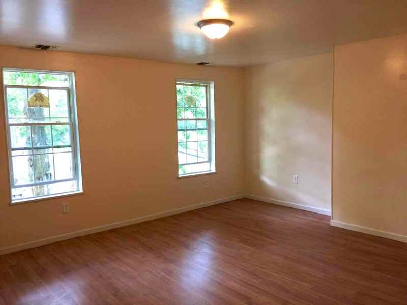 86 Cedar St - Photo 4 of 12