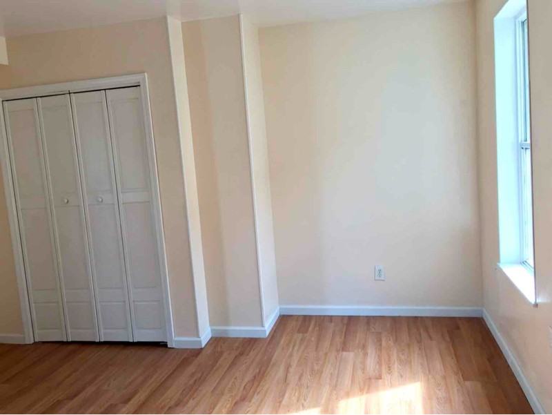 86 Cedar St - Photo 7 of 12