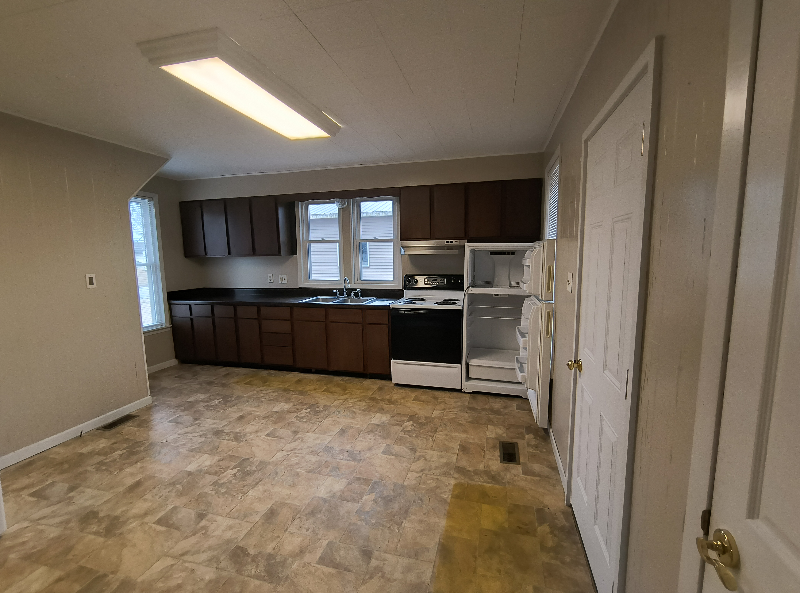 609 E Water St #EAST - Photo 4 of 9