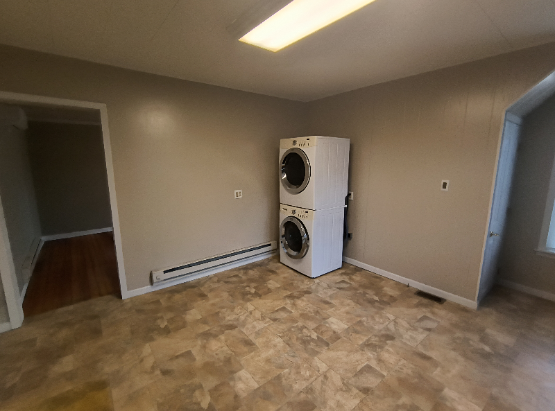 609 E Water St #EAST - Photo 5 of 9